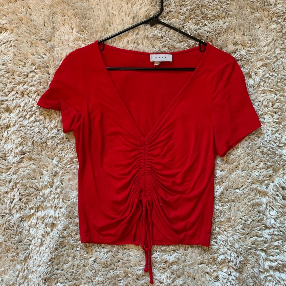 Red scrunch top